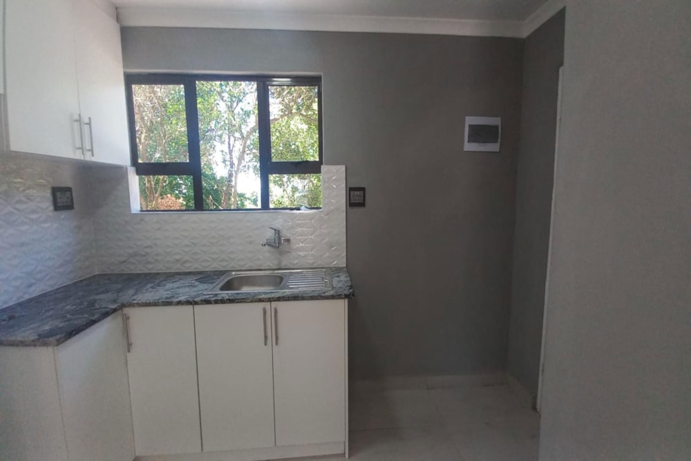 Cottage to rent in Berea West - 1WP1734593