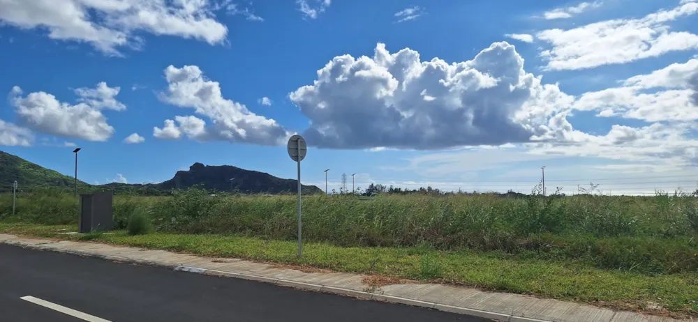 Residential vacant land for sale in Quatre Bornes, Mauritius - MUR1734597 Residential vacant land for sale in Quatre Bornes, Mauritius - MUR1734597