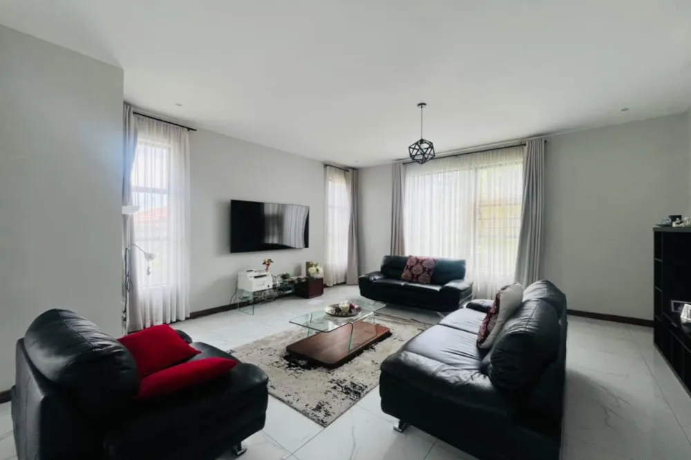 House to rent in Roma, Zambia - 3ZA1734628