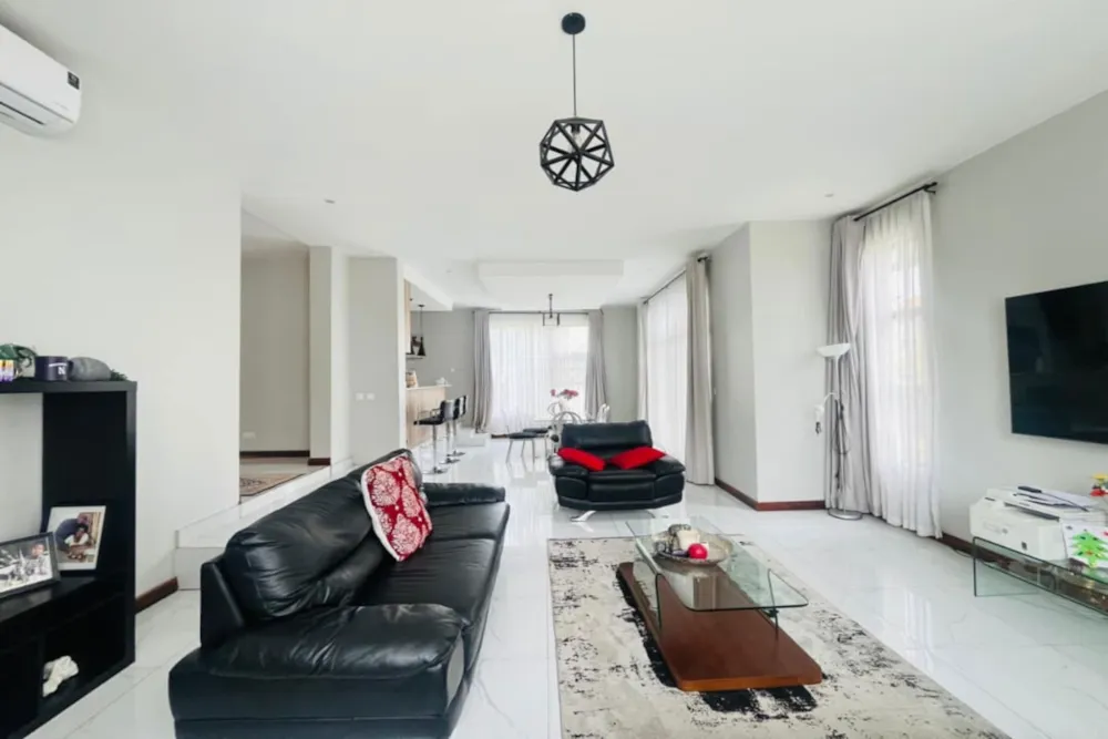 House to rent in Roma, Zambia - 3ZA1734628