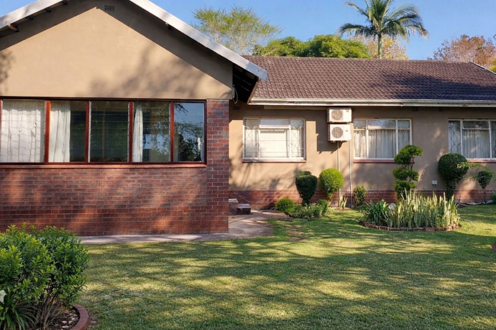 House for sale in Bisley - 1PM1734661