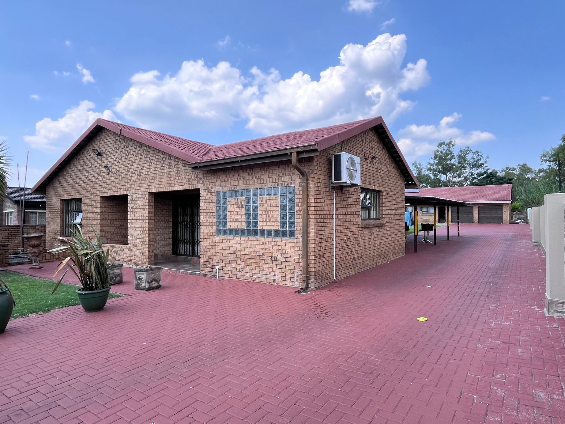 House for sale in Lennoxton - 1NW1734683