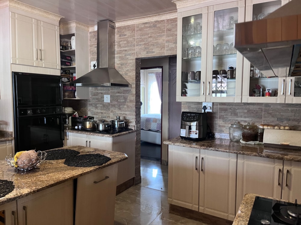 House for sale in Lennoxton - 1NW1734683