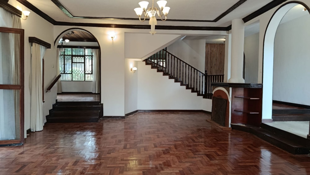 Double-storey house to rent in Runda , Kenya - 3KE1734656