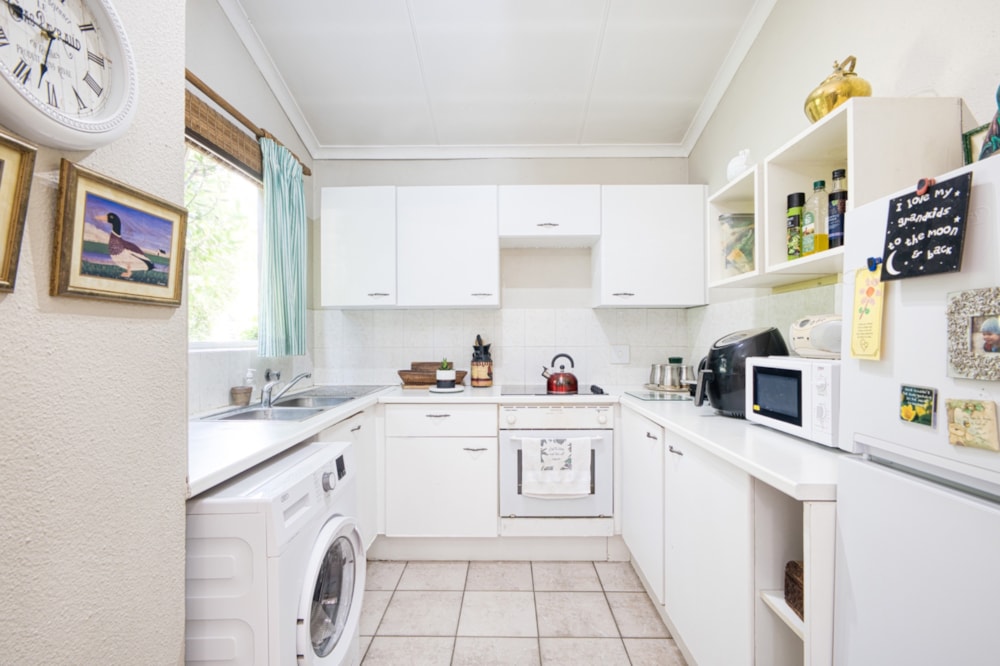 Townhouse for sale in Douglasdale - FW1734990