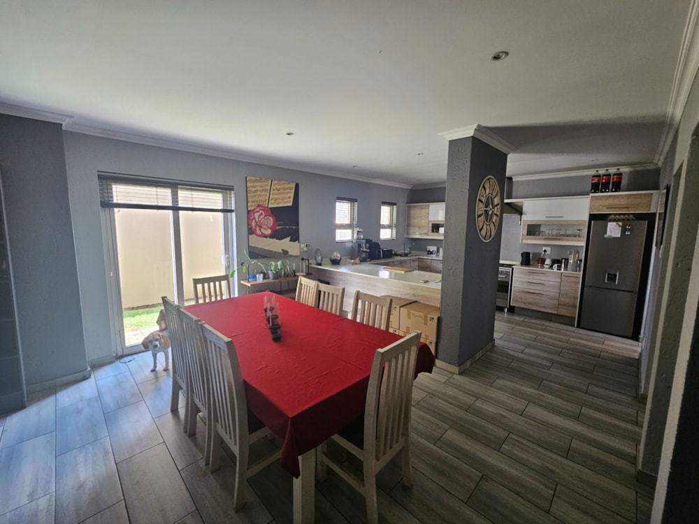 Security estate home for sale in Duncanville - 1VT1734735