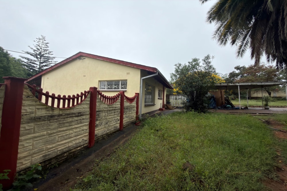 House for sale in Burnside, Bulawayo, Zimbabwe - 3ZB1734769 House for sale in Burnside, Bulawayo, Zimbabwe - 3ZB1734769