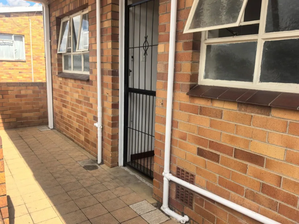 Bachelor apartment let in Selection Park - 1SP1734819 Bachelor apartment let in Selection Park - 1SP1734819