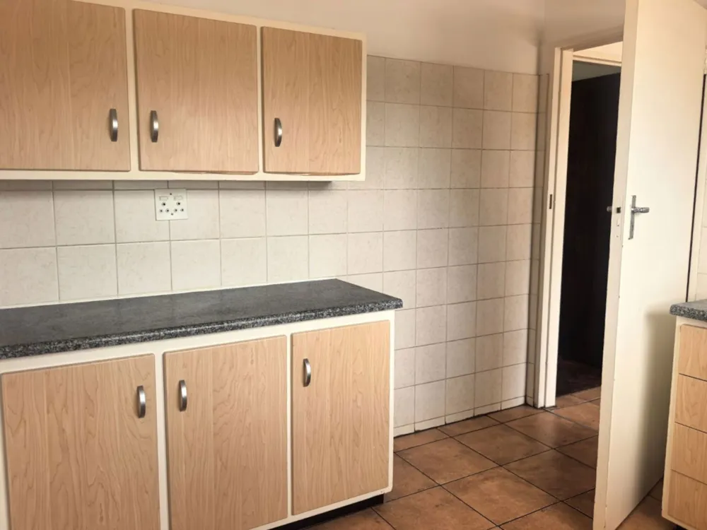 Bachelor apartment let in Selection Park - 1SP1734819 Bachelor apartment let in Selection Park - 1SP1734819
