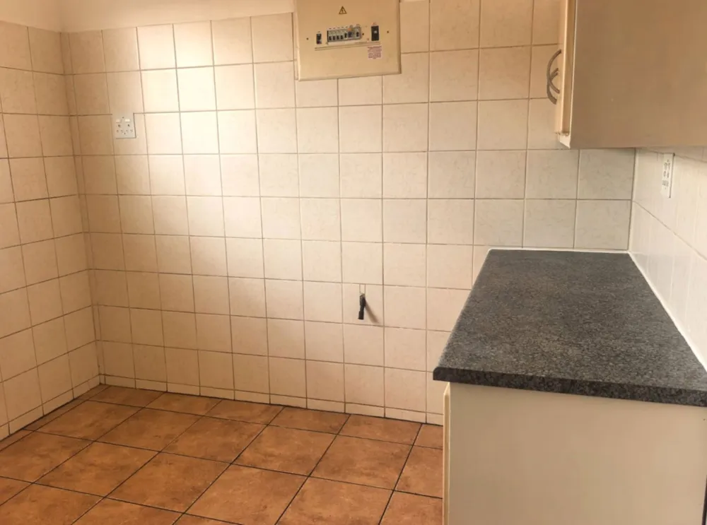 Bachelor apartment let in Selection Park - 1SP1734819 Bachelor apartment let in Selection Park - 1SP1734819