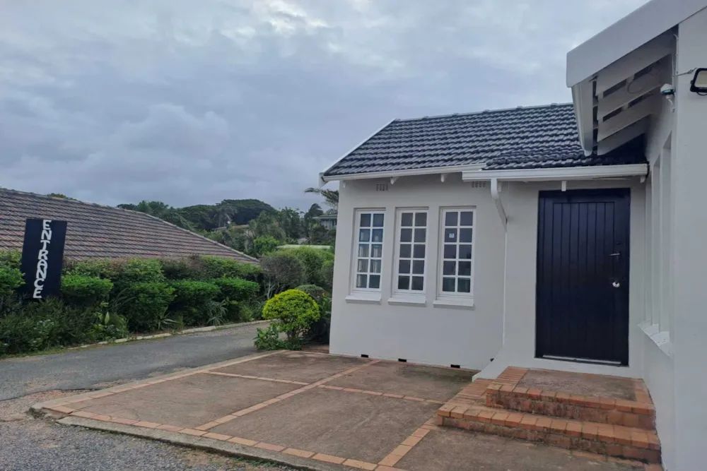 Commercial business let in Amanzimtoti - 1WB1734856 Commercial business let in Amanzimtoti - 1WB1734856