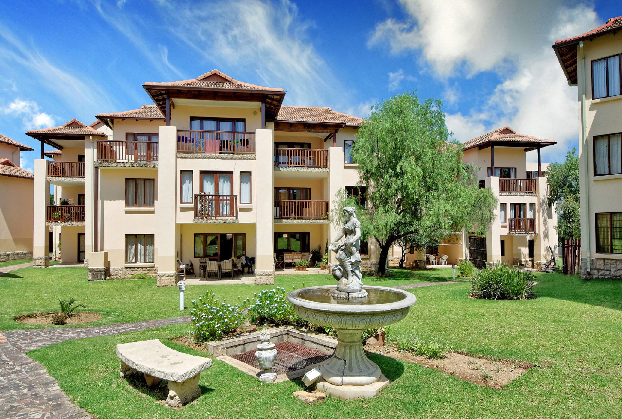 Apartment for sale in Broadacres - FW1734859