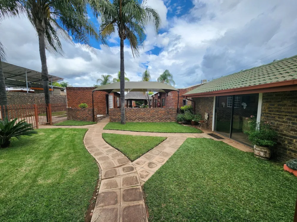 Commercial Building for sale in Modimolle (Nylstroom) - 1MDM1734873