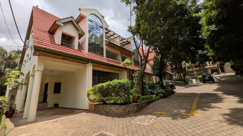 Multi-storey house to rent in Lavington, Kenya - 3KE1735700 Multi-storey house to rent in Lavington, Kenya - 3KE1735700