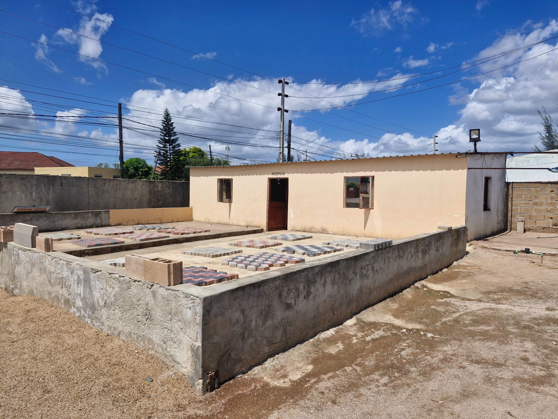 Commercial industrial property for sale in Matola Rio, Mozambique - 3MQ1734906