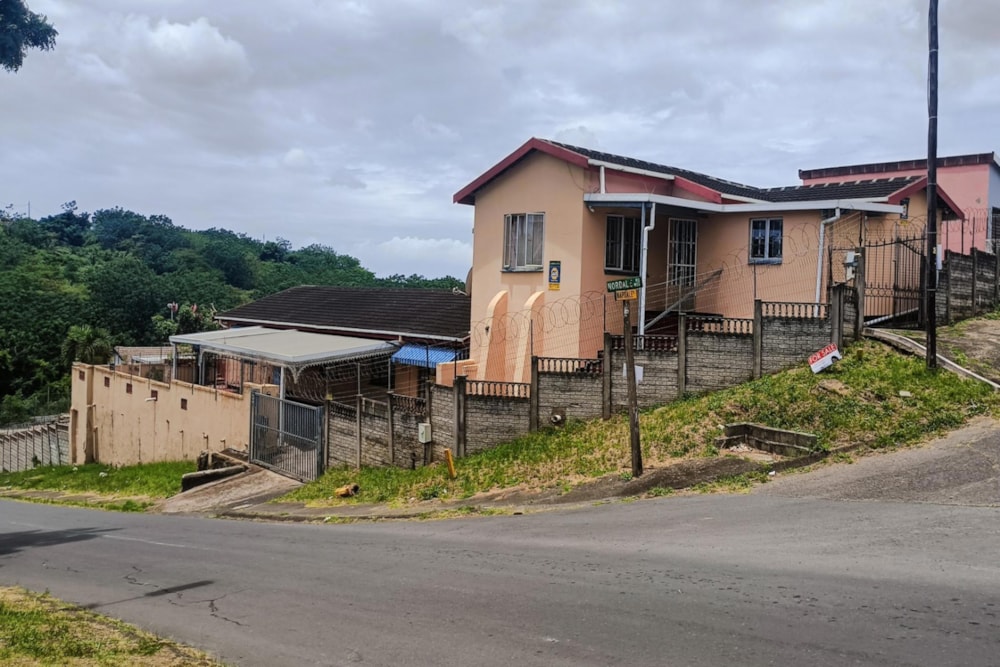 Single-storey house for sale in Newlands West - 1WP1735053