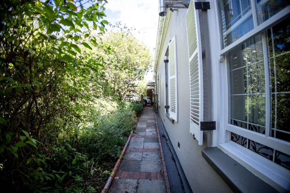 Cottage to rent in Claremont Upper - RBL1735100