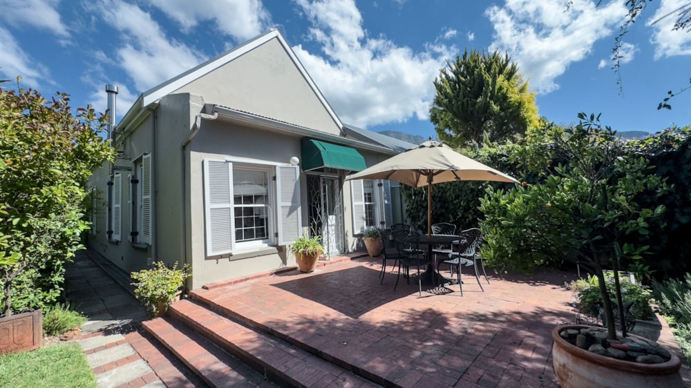 Cottage to rent in Claremont Upper - RBL1735100