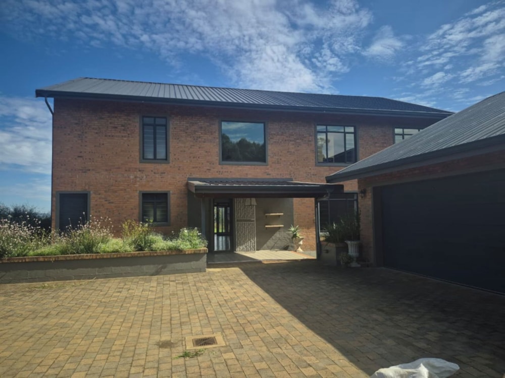 House for sale in Hilton, KwaZulu-Natal - 1PM1735130