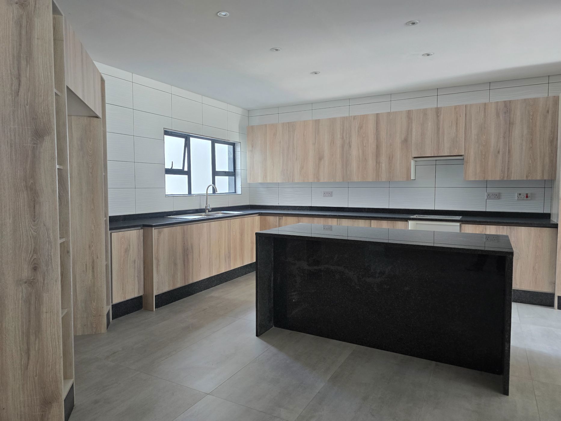 Double-storey cluster to rent in Broadhurst, Botswana - 3BO1735166