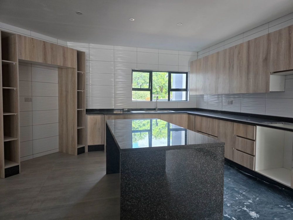 Double-storey cluster to rent in Broadhurst, Botswana - 3BO1735166