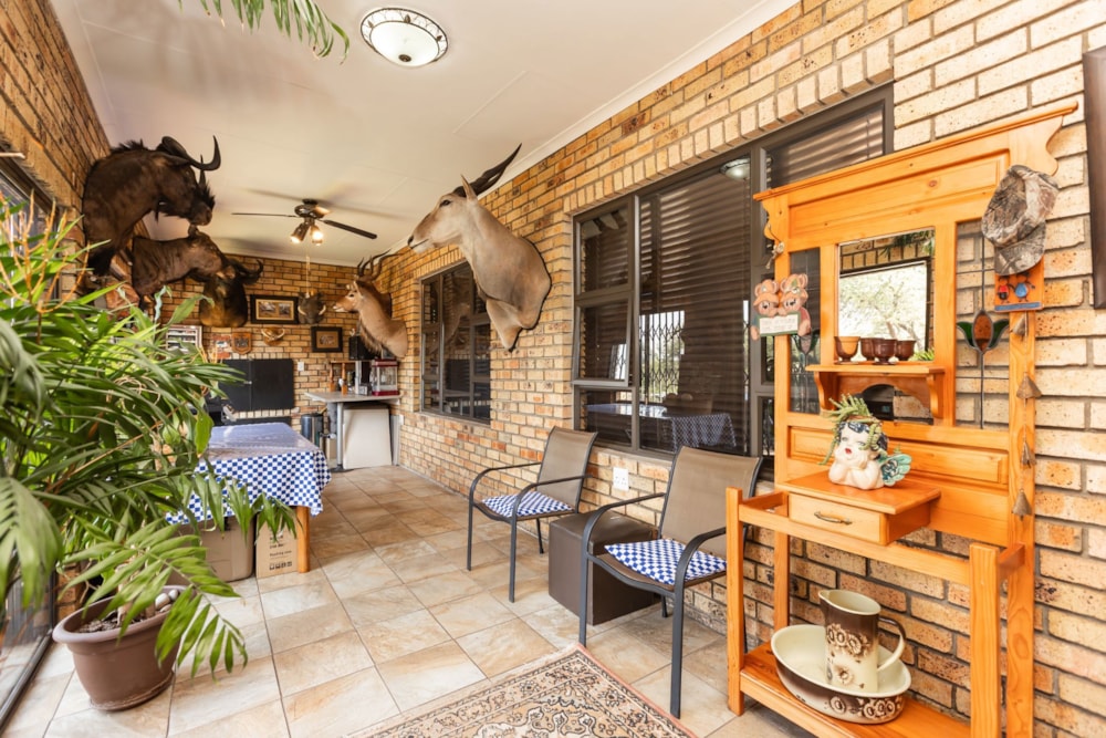 Security complex home for sale in Newcastle - 1NW1735236