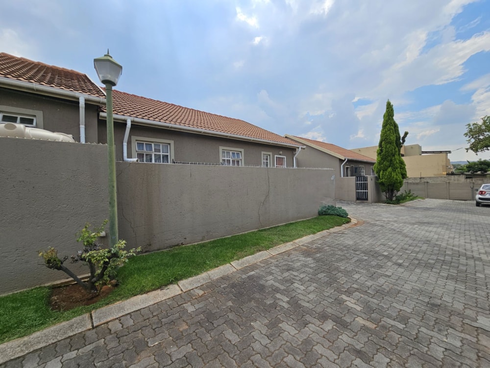 Townhouse for sale in Heidelberg, Gauteng - 1SP1735340