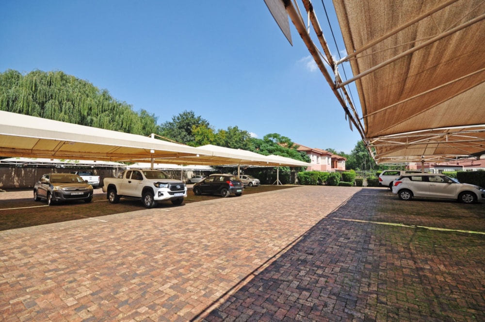 Commercial Building for sale in Three Rivers Proper - 1VT1738021