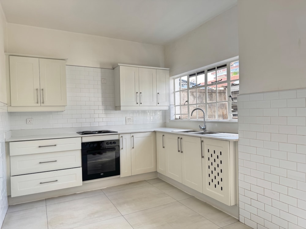 Townhouse to rent in Upper Avenues, Zimbabwe - 3ZB1735355