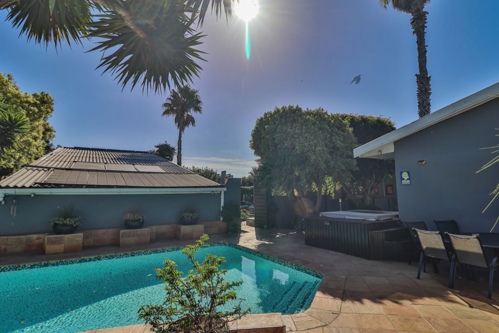 House for sale in Bluewater Bay, Port Elizabeth, Gqeberha - 1PLZ1735940