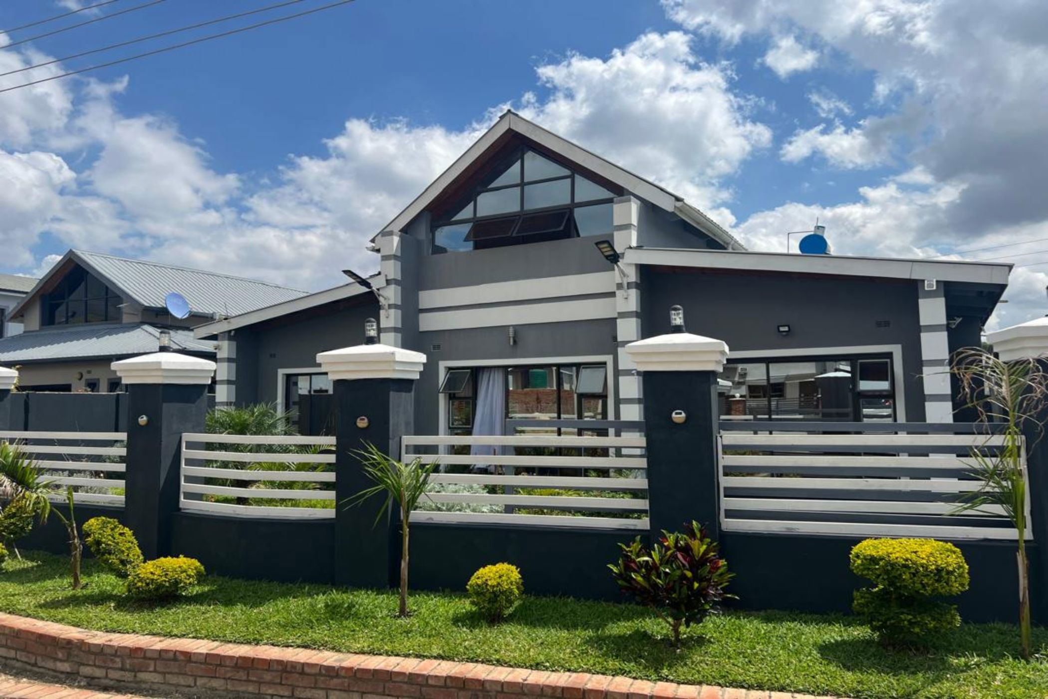 Townhouse for sale in Arlington, Zimbabwe - 3ZB1735917