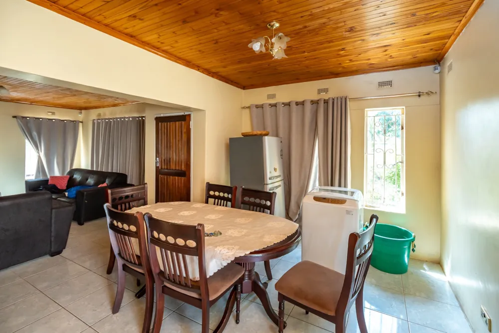 House for sale in Waterfalls, Zimbabwe - 3ZB1735516 House for sale in Waterfalls, Zimbabwe - 3ZB1735516