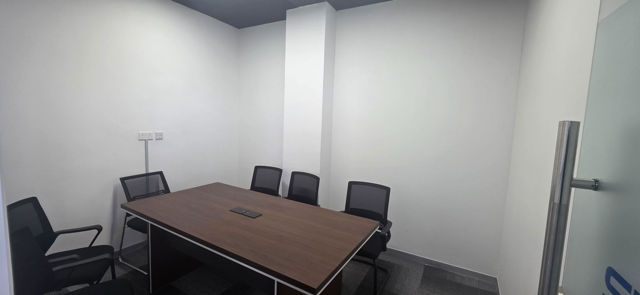 Commercial office for sale in Kilimani, Kenya - 3KE1735561