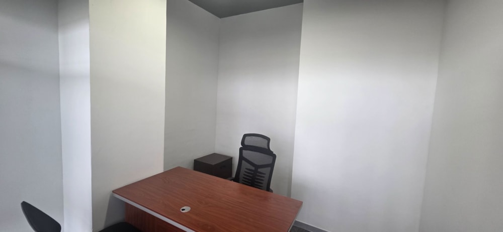 Commercial office for sale in Kilimani, Kenya - 3KE1735561
