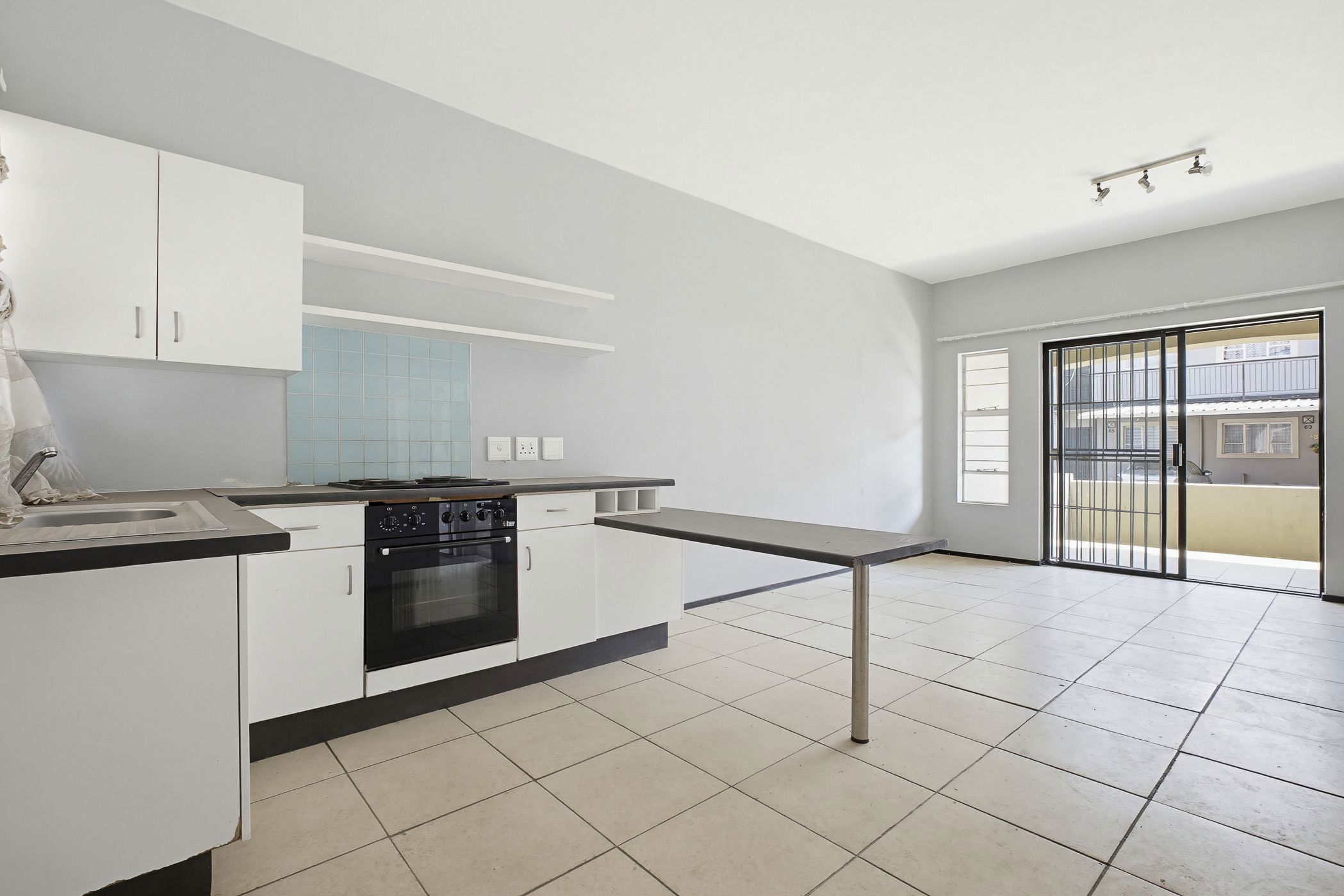 Townhouse for sale in Brenthurst - 1BJ1718402