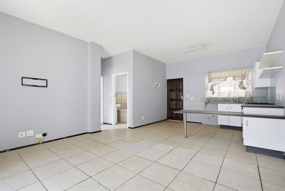 Townhouse for sale in Brenthurst - 1BJ1718402