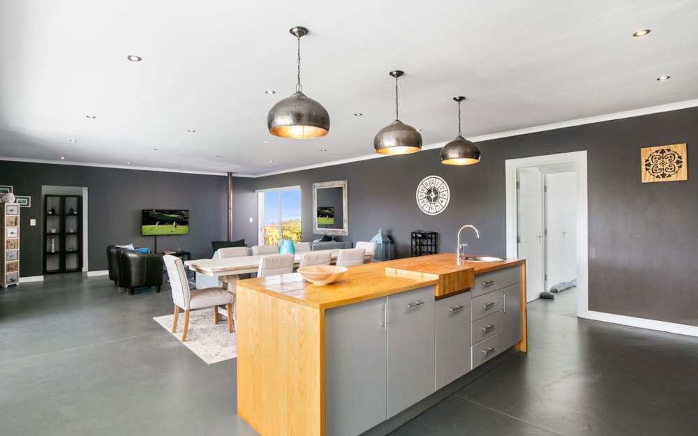 House for sale in Pezula Golf Estate - 1KG1734097 House for sale in Pezula Golf Estate - 1KG1734097