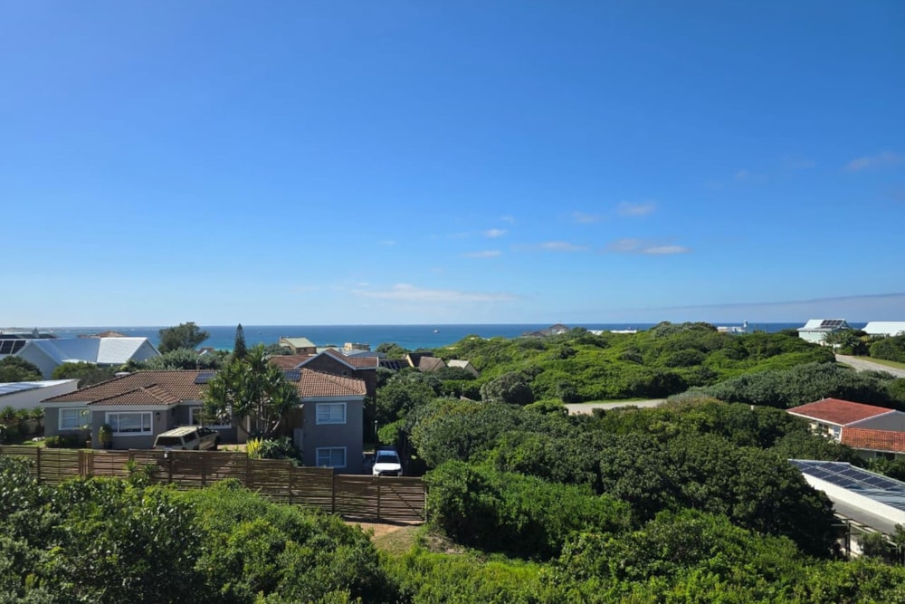 Double-storey house to rent in Cape St Francis - 1SA1735282