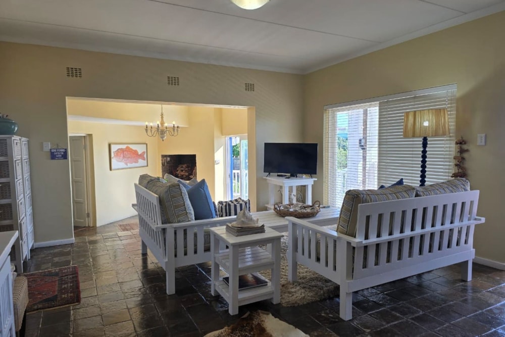 Double-storey house to rent in Cape St Francis - 1SA1735282