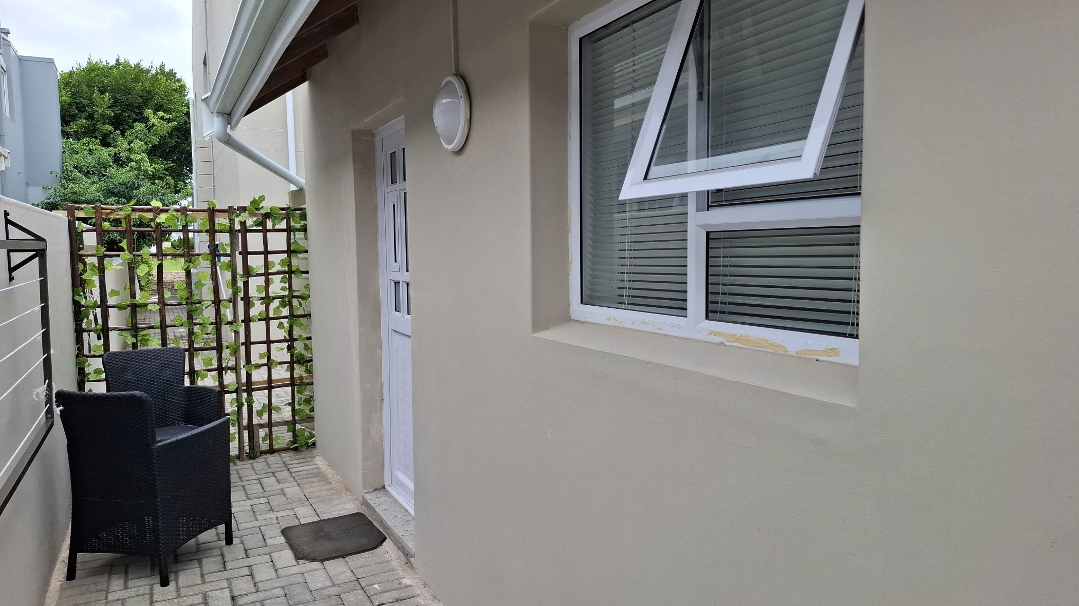 Bachelor apartment to rent in Royal Alfred Marina - 1PF1734673