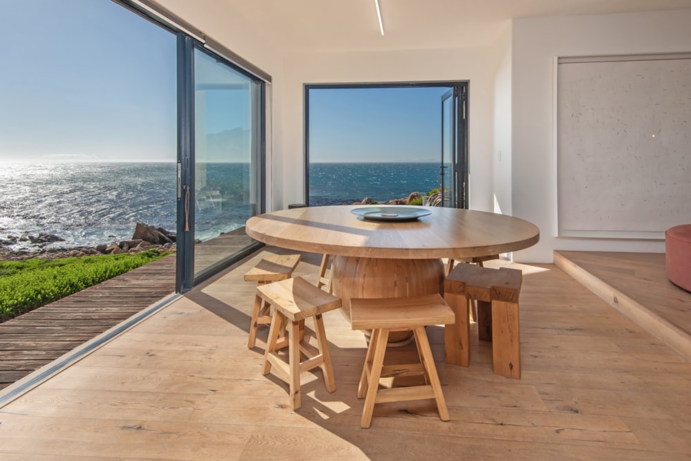 Double-storey house for sale in Pringle Bay - KN1732832