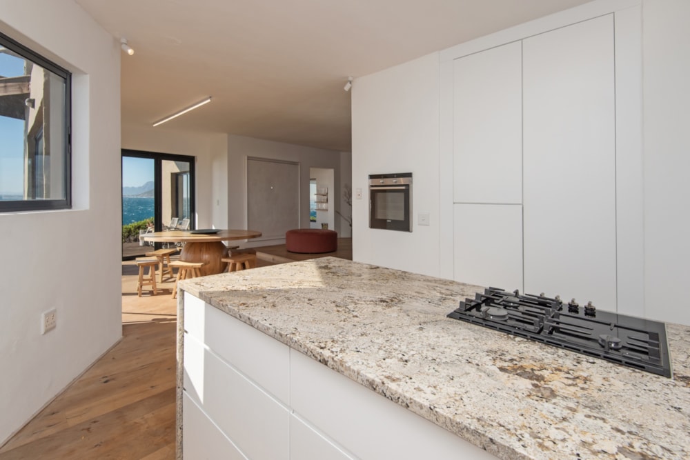 Double-storey house for sale in Pringle Bay - KN1732832