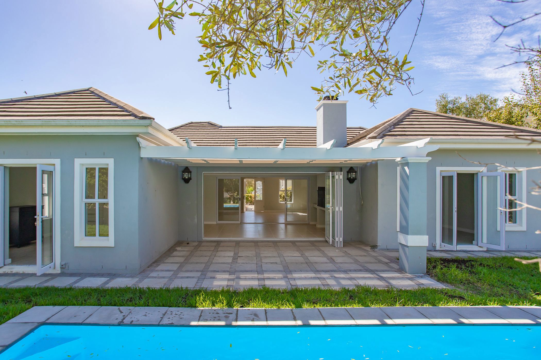 Security estate home to rent in Val de Vie Estate - TKL1721606