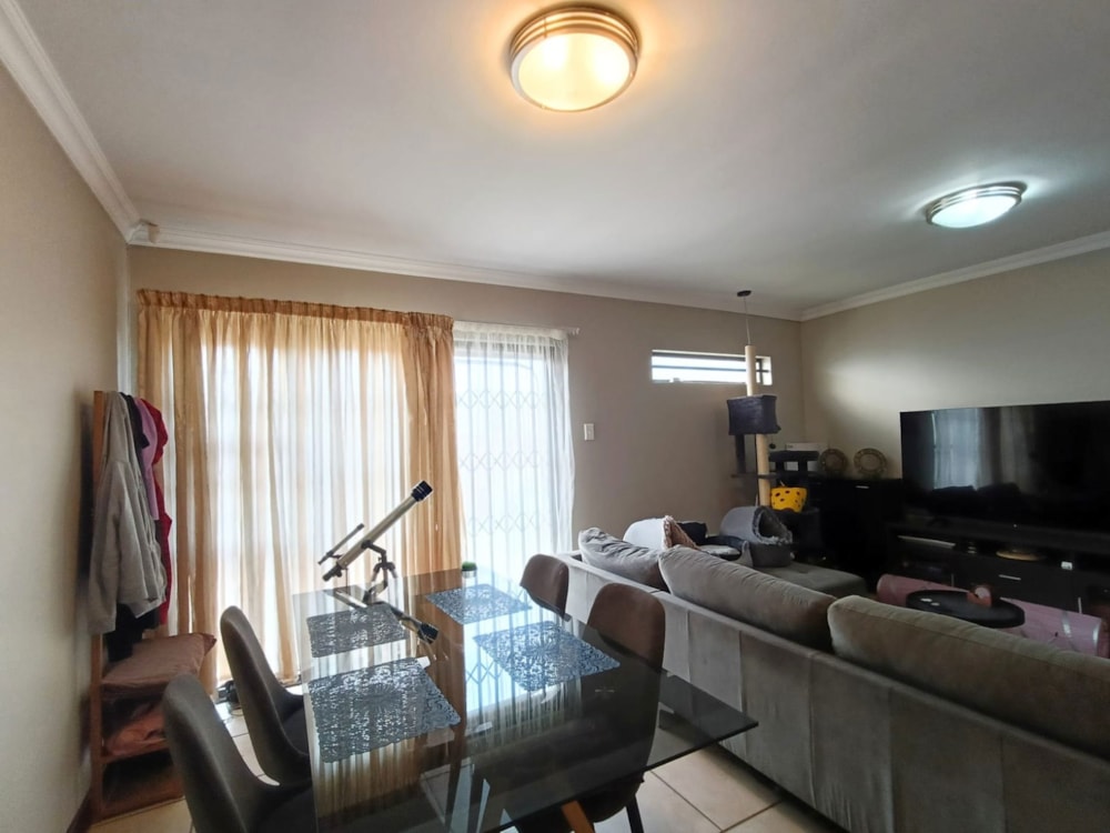 Townhouse to rent in Langenhovenpark - 1BX1733764