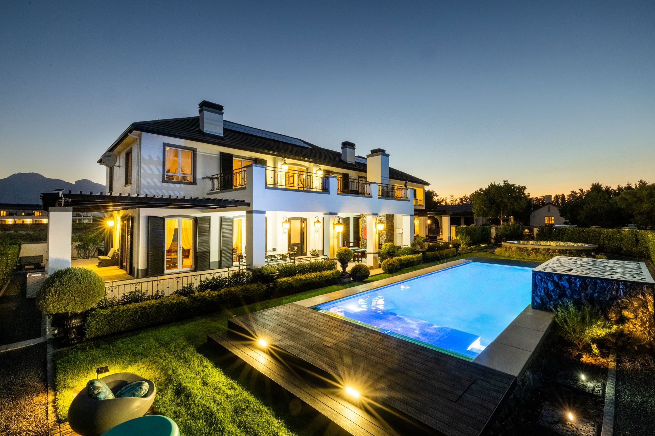 Security estate home for sale in Val de Vie Estate - VLV1687941