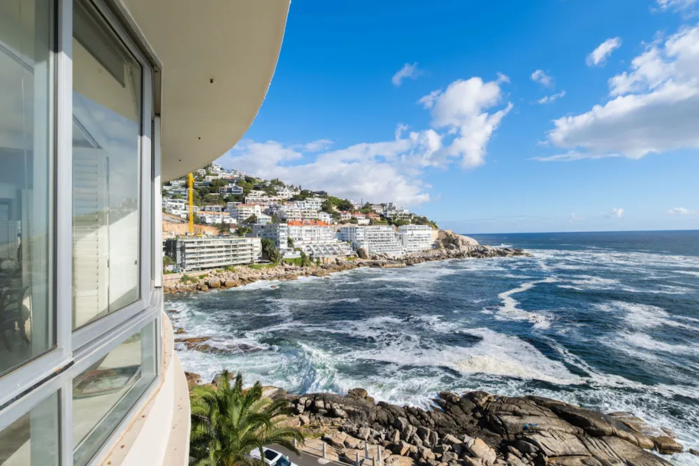 Apartment sold in Bantry Bay - AS1731980 Apartment sold in Bantry Bay - AS1731980