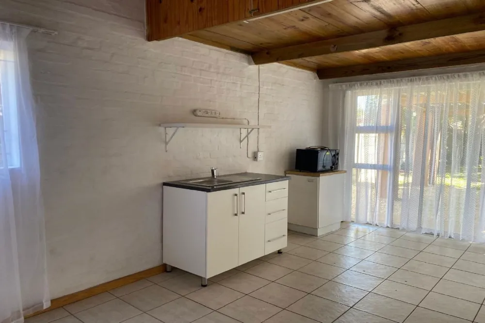 Bachelor apartment to rent in Aston Bay - 1JF1733305