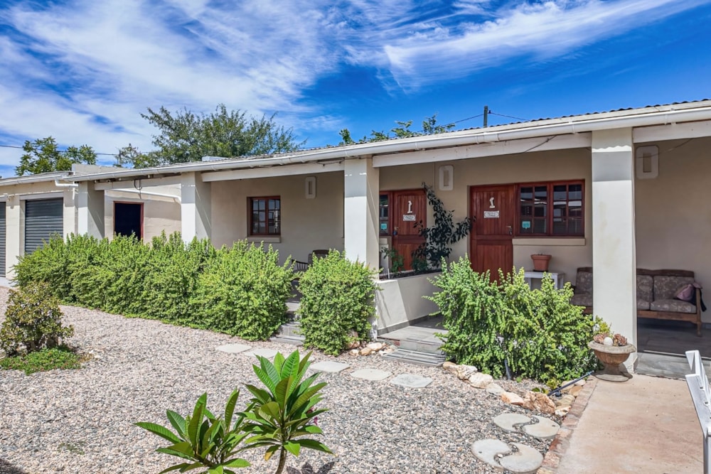 Guesthouse for sale in Calitzdorp - 1OU1736714