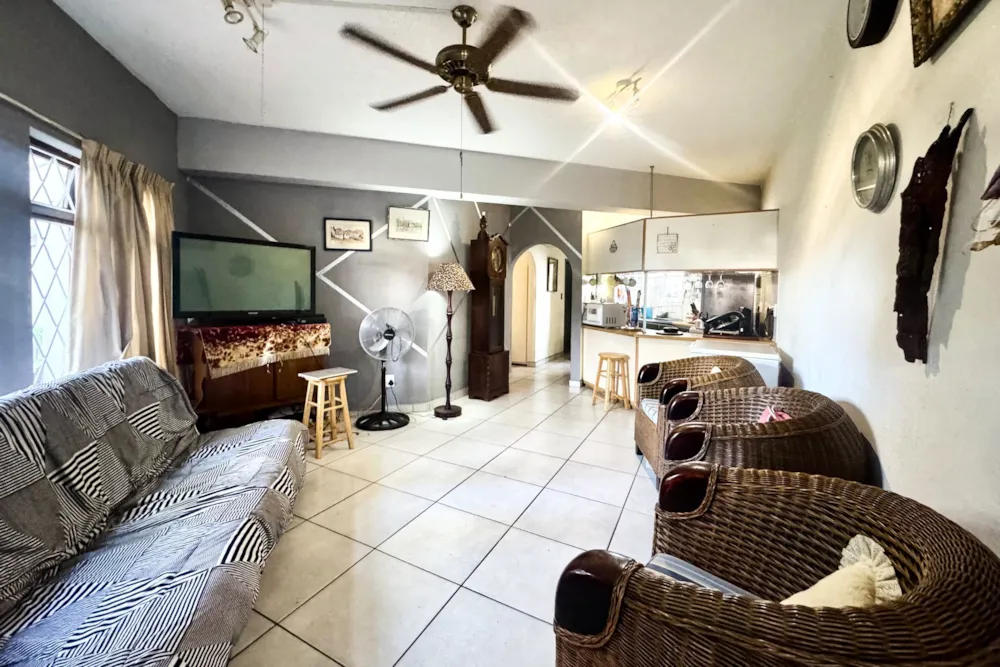 Apartment for sale in Uvongo - 1PSH1732765 Apartment for sale in Uvongo - 1PSH1732765
