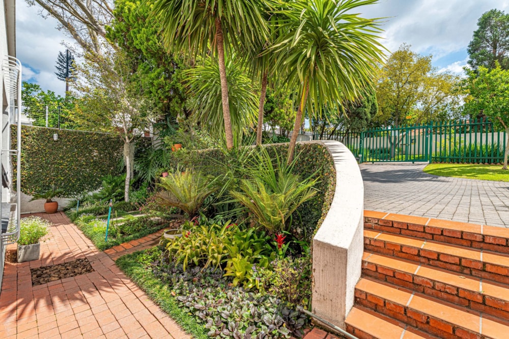 Townhouse for sale in Paulshof - FW1733723